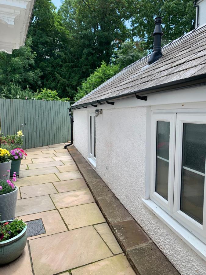 Little Skirrid Cwtch Apartment Abergavenny Exterior photo